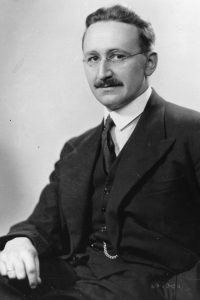 circa 1950:  Austrian-born British political economist Friedrich August von Hayek (1899 - 1992), who with Gunnar Myrdal was awarded the Nobel Prize for Economic Science in 1974.  (Photo by Hulton Archive/Getty Images)